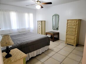 12738 Peconic Ct in Wellington, FL - Building Photo - Building Photo