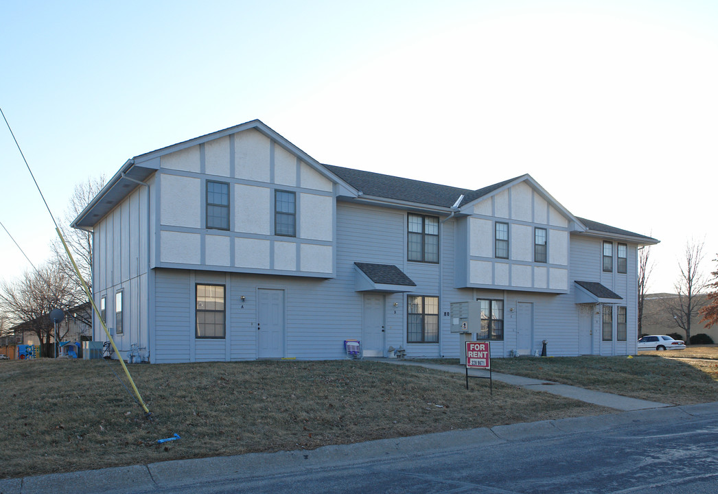 808 SW Meadowridge Dr in Blue Springs, MO - Building Photo