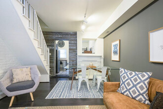 1456 Church St NW-Unit -ID8916P in Washington, DC - Foto de edificio - Building Photo