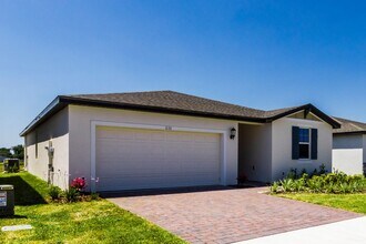 1131 Foreshore Ln in Haines City, FL - Building Photo - Building Photo