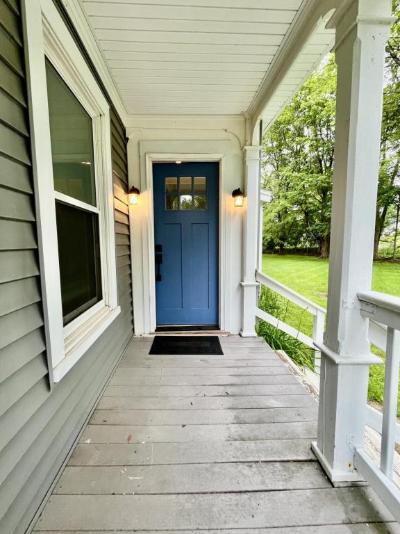 52 Old Dennett Rd in Kittery, ME - Building Photo - Building Photo