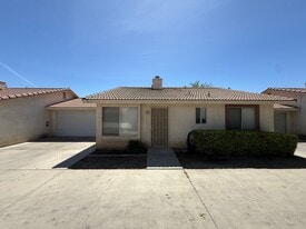 3 Bed 2 bath in Southwest Bakersfield in Bakersfield, CA - Building Photo