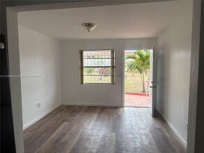 2651 NW 13th St in Miami, FL - Building Photo - Building Photo