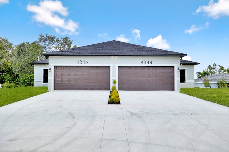 4844-4846 30th St SW in Lehigh Acres, FL - Foto de edificio