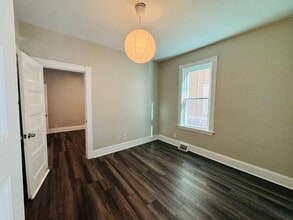 234 Cypress St, Unit 1 in Brookline, MA - Building Photo - Building Photo