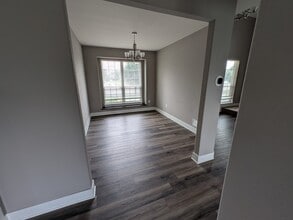 1520 Foxwood Pass in Oconomowoc, WI - Building Photo - Building Photo