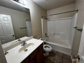 1223 Clyde St in San Marcos, TX - Building Photo - Building Photo