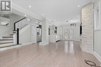 5 Aldgate Ave in Toronto, ON - Building Photo - Building Photo