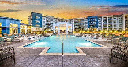 The Samford Glenn Apartments in Auburn, AL - Foto de edificio - Building Photo