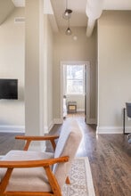 225 E Michigan St in Milwaukee, WI - Foto de edificio - Building Photo