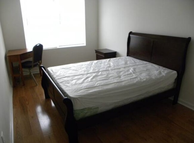 335 N 40th St, Unit #3 in Philadelphia, PA - Building Photo - Building Photo
