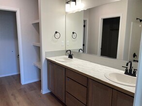 13898 N Apex Way in Hayden, ID - Building Photo - Building Photo