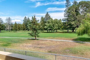 3068 Yulupa Ave in Santa Rosa, CA - Building Photo