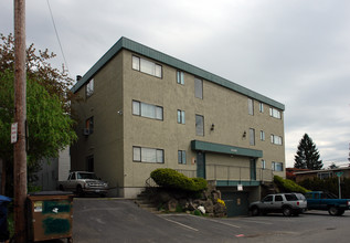 8500 Fremont Ave N in Seattle, WA - Building Photo - Building Photo