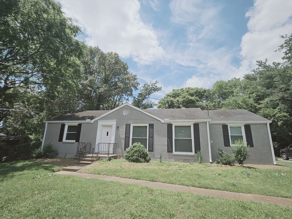 919 Rexdale Dr in Nashville, TN - Building Photo
