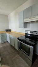 184 S Washington St, Unit 184 Floor 2 in Tiffin, OH - Building Photo - Building Photo