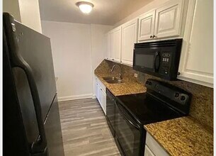 5701 N Sheridan Rd, Unit 5S in Chicago, IL - Foto de edificio - Building Photo