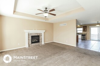 1607 Fairway Ct in Pleasant Hill, MO - Building Photo - Building Photo