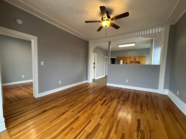 84 Vliet St, Unit 3F in Cohoes, NY - Building Photo - Building Photo