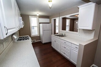 32 Walnut St in Gloversville, NY - Building Photo - Building Photo