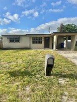 2846 Fletcher St in Hollywood, FL - Building Photo