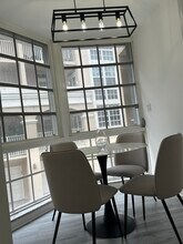 1280 S Alhambra Cir, Unit University Inn in Coral Gables, FL - Building Photo - Building Photo