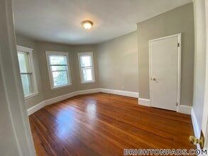 348 Faneuil St in Boston, MA - Building Photo - Building Photo