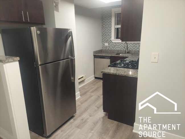 property at 4427 N Wolcott Ave