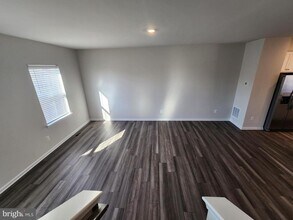 1236 Red Clover Ln in Ranson, WV - Building Photo - Building Photo