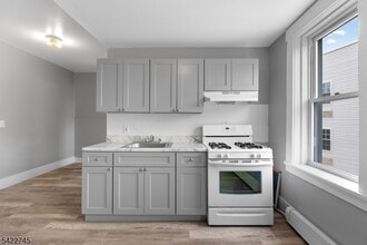 101 Burgess Pl in Passaic, NJ - Building Photo - Building Photo