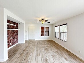 10820 Mystic Shore Ave in Las Vegas, NV - Building Photo - Building Photo