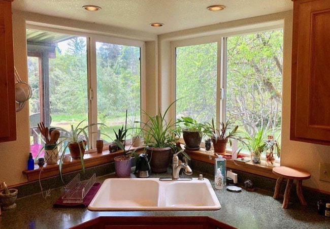 2125 Kincaid Rd in Williams, OR - Building Photo - Building Photo