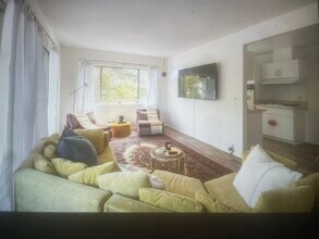 1030 Idaho Ave in Santa Monica, CA - Building Photo - Building Photo