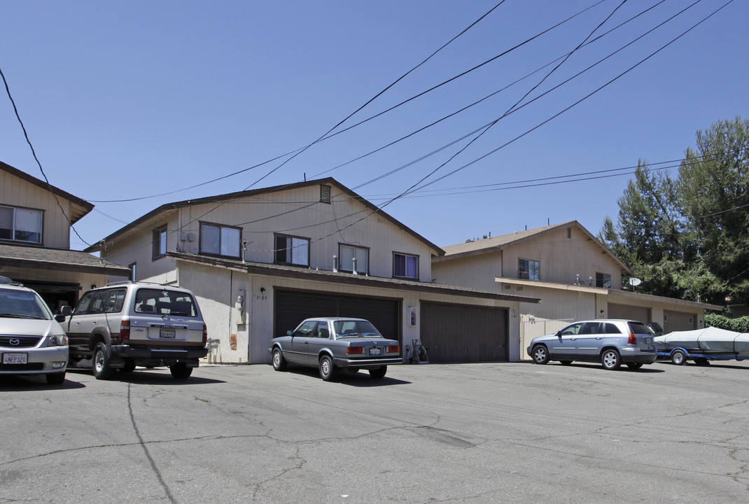 3162-3192 Dovecrest Ct in Spring Valley, CA - Building Photo