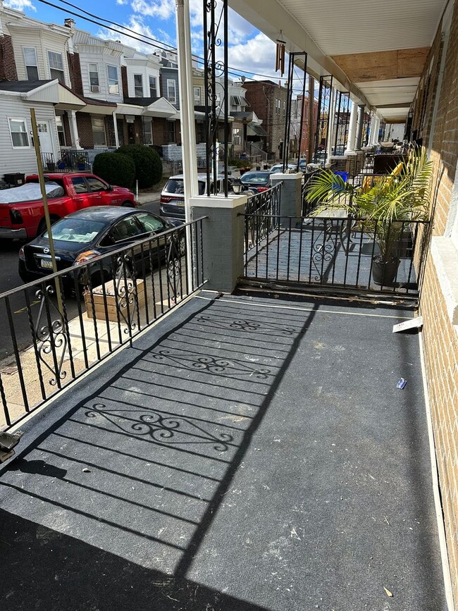 5931 Irving St in Philadelphia, PA - Building Photo - Building Photo