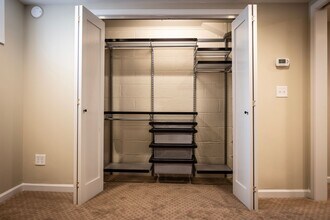 6332 Cherry St in Kansas City, MO - Foto de edificio - Building Photo