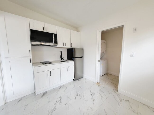 property at 2511 Drake Dr