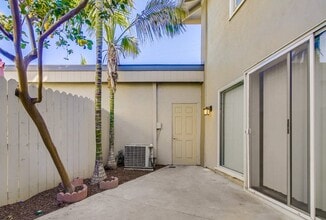 Fairway Villas Apartment Homes in Newport Beach, CA - Building Photo - Building Photo