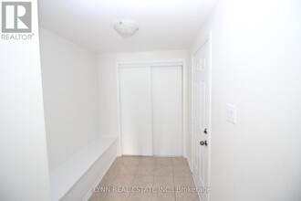 7804 Juneberry Dr in Niagara Falls, ON - Building Photo - Building Photo