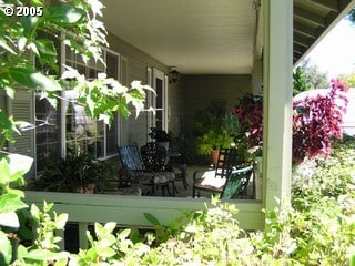 1645 NE Hoffman Dr in McMinnville, OR - Building Photo - Building Photo