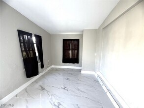 3350 Apache St in Ft. Myers, FL - Building Photo - Building Photo