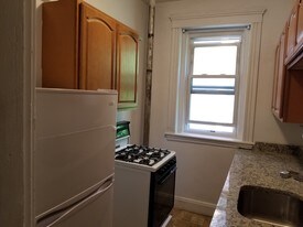 1450 Commonwealth Ave, Unit 10 in Boston, MA - Building Photo