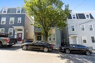 51 Telegraph St, Unit 2 in Boston, MA - Building Photo