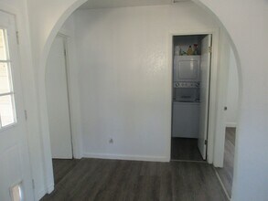 309 N Race St in Lampasas, TX - Foto de edificio - Building Photo