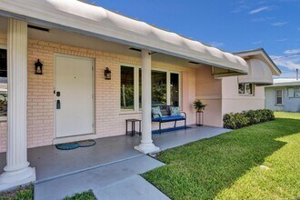 1014 SE 14th Ave in Deerfield Beach, FL - Building Photo - Building Photo