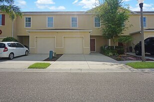 355 Highcrest Rd in Davenport, FL - Building Photo