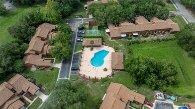 2701 NE 10th St, Unit 403 in Ocala, FL - Building Photo - Building Photo