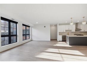 4917 Eden Ave in Edina, MN - Building Photo - Building Photo