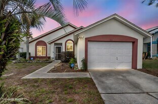 3024 Bloomsbury Dr in Kissimmee, FL - Building Photo