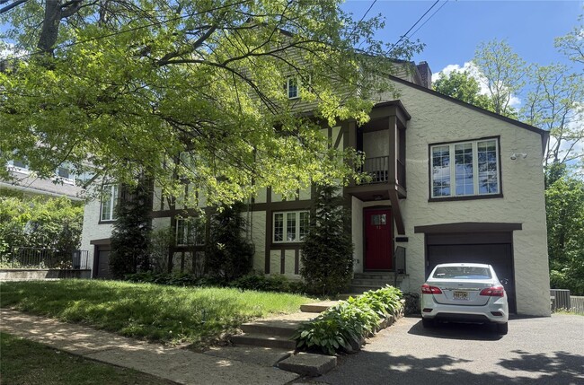 property at 31 Nutgrove St